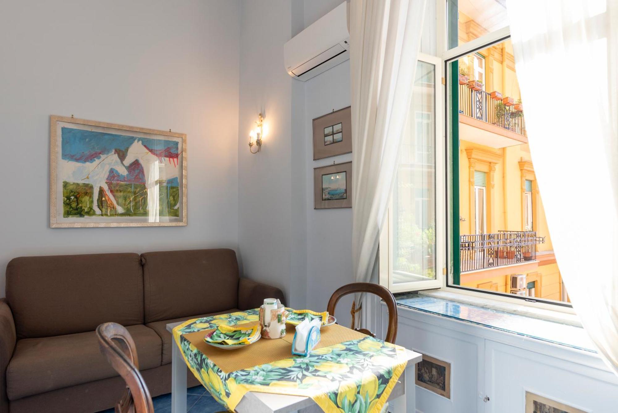 B&B Le Stanze Dei Mille Νάπολη Εξωτερικό φωτογραφία